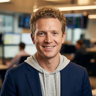 Imagen de perfil de Ryan Brooks, que aparece como Analista Principal de Trading en Mercado Capivento